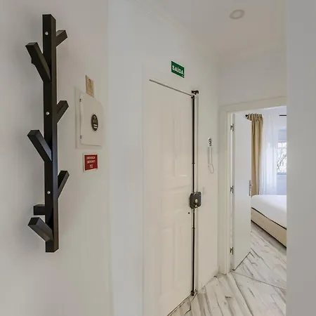 Flat 6 * Amadora