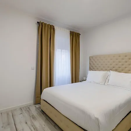 Flat 6 *